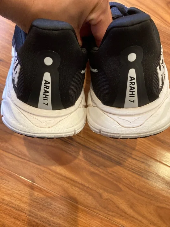 Men’s Hoka One One HOKA Arahi 7 Black White Size 11.5D - Picture 9 of 10